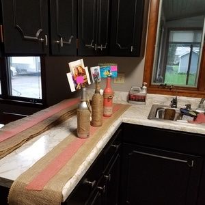 Burlap & coral table runners